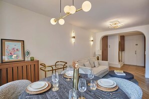 Interior - Apartment in the Center of Paris (Paris)