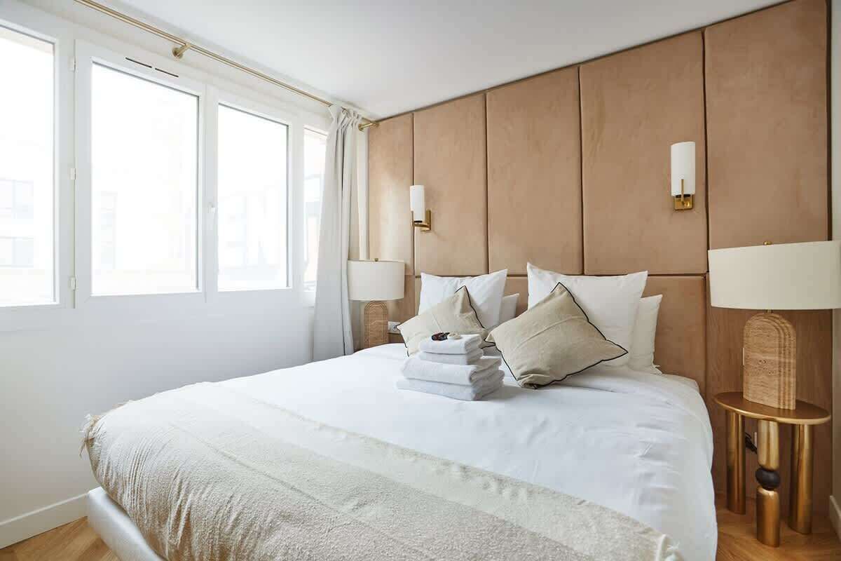 2 slaapkamers, een strijkplank/strijkijzer, gratis wifi, beddengoed
