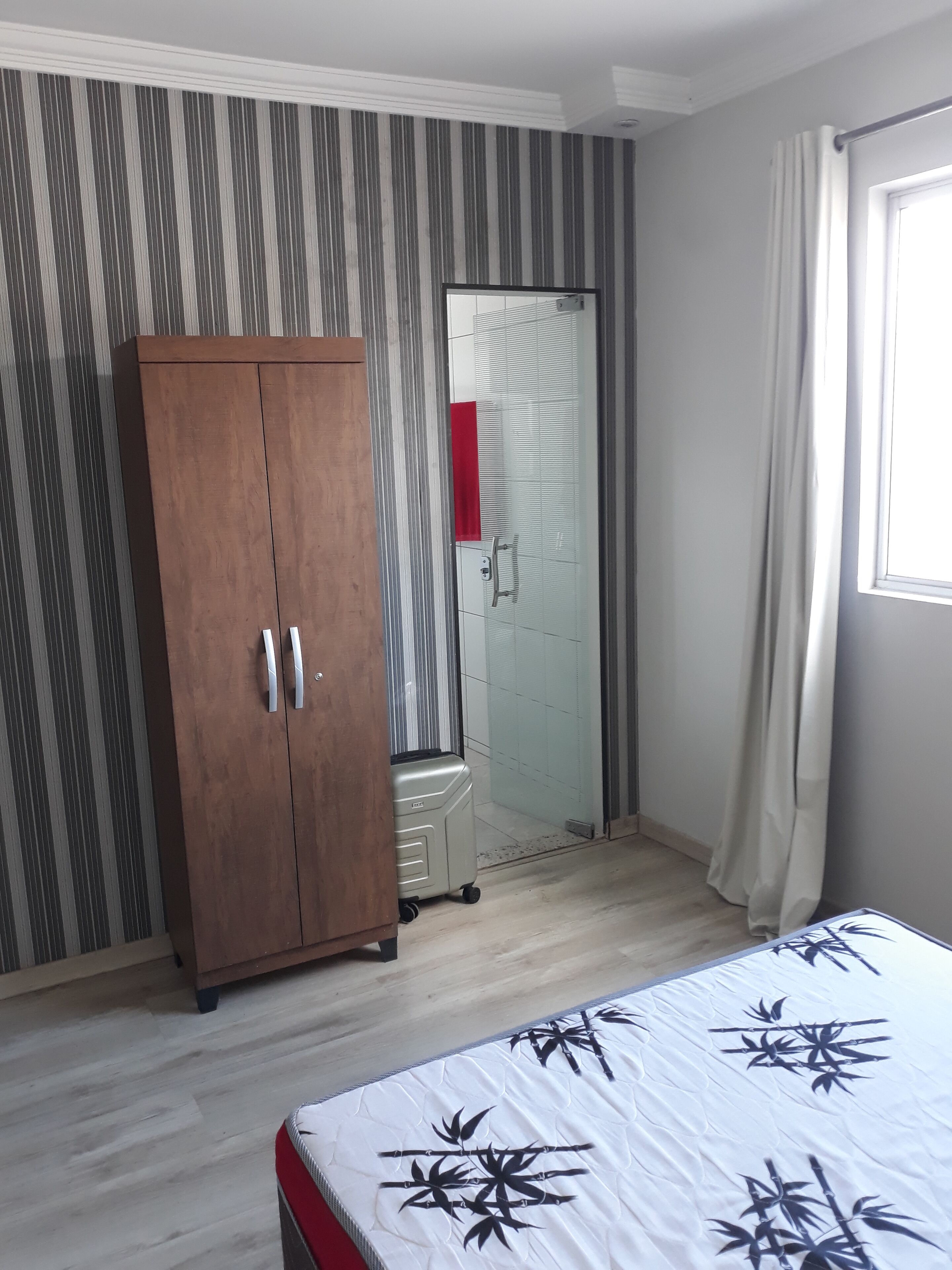 3 Schlafzimmer, Schreibtisch, Bügeleisen/Bügelbrett, kostenloses WLAN