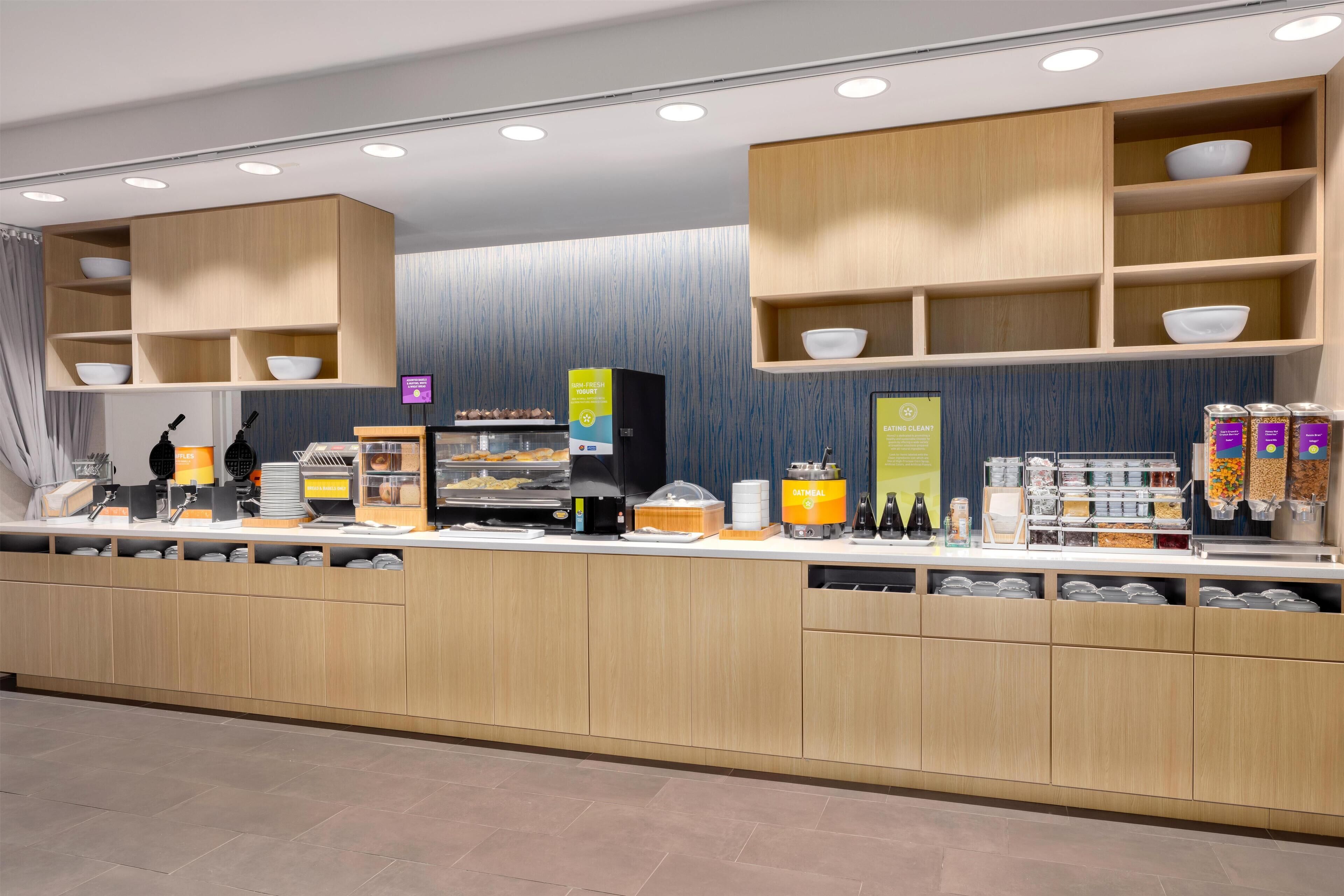 Sudah termasuk sarapan prasmanan setiap hari