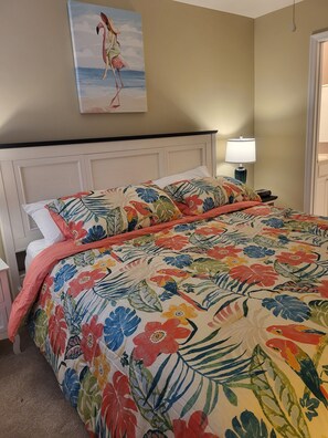 2 bedrooms, iron/ironing board, WiFi