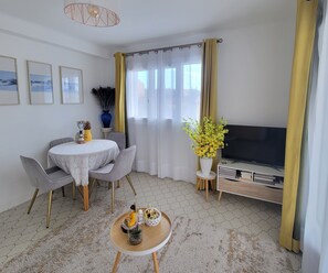 Dining - Apartment in the heart of Saint-Raphaël (Saint-Raphaël)