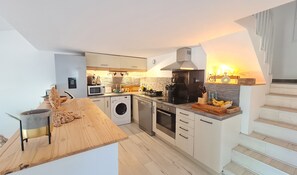 Fridge, microwave, oven, dishwasher