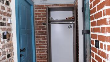 Comfort Triple Room | Iron/ironing board, free WiFi