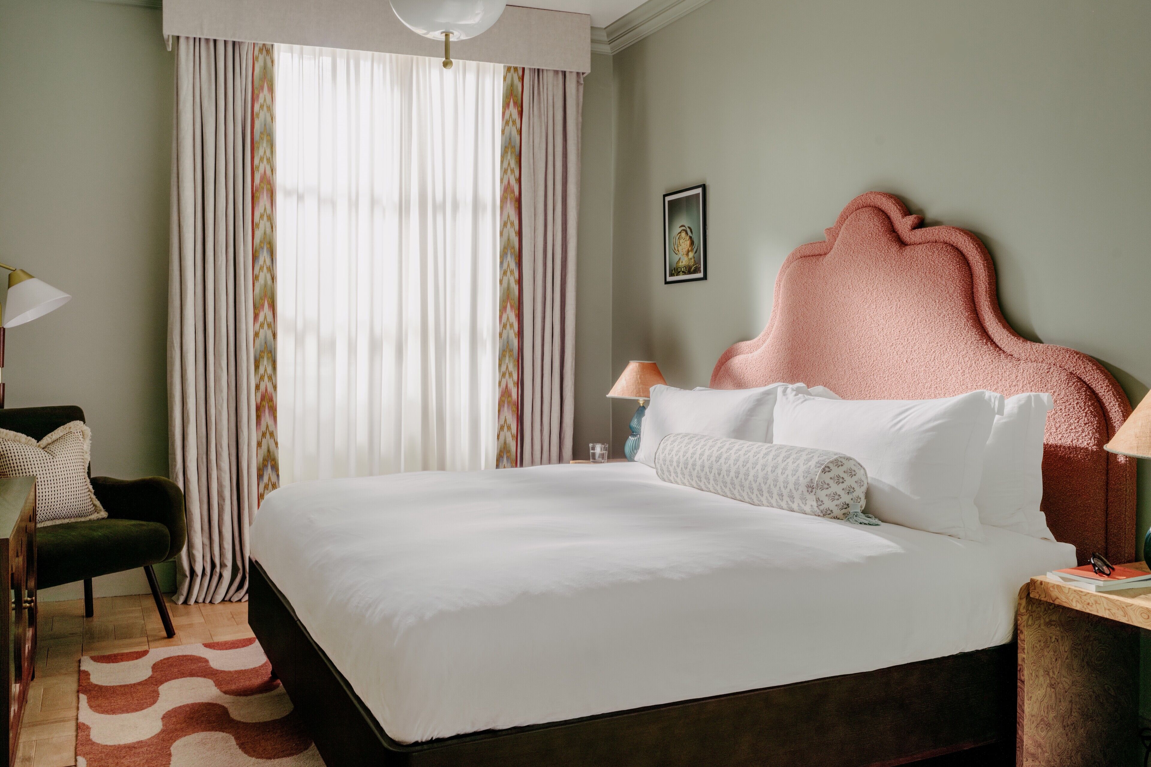 Minibar, in-room safe, iron/ironing board (on request), WiFi (free)
