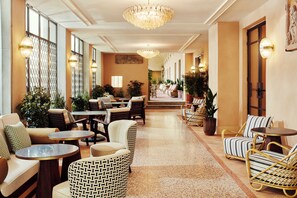 Reception - The Hoxton Florence (Florence)