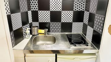 Fridge, microwave, coffee/tea maker