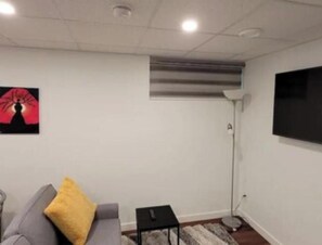 Smart TV - Luxury One Bedroom In A Modern Basement. (Winnipeg)