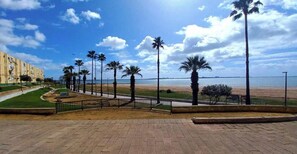Property grounds - Central & Beachside Apartment in Puerto Real – A/C & WiFi (Puerto Real)
