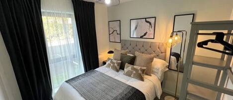 2 chambres, fer et planche à repasser, lit de bébé portatif, Wi-Fi