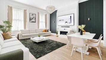 Superior Apartment, 2 Bedrooms, Penyaman udara | Ruang tamu