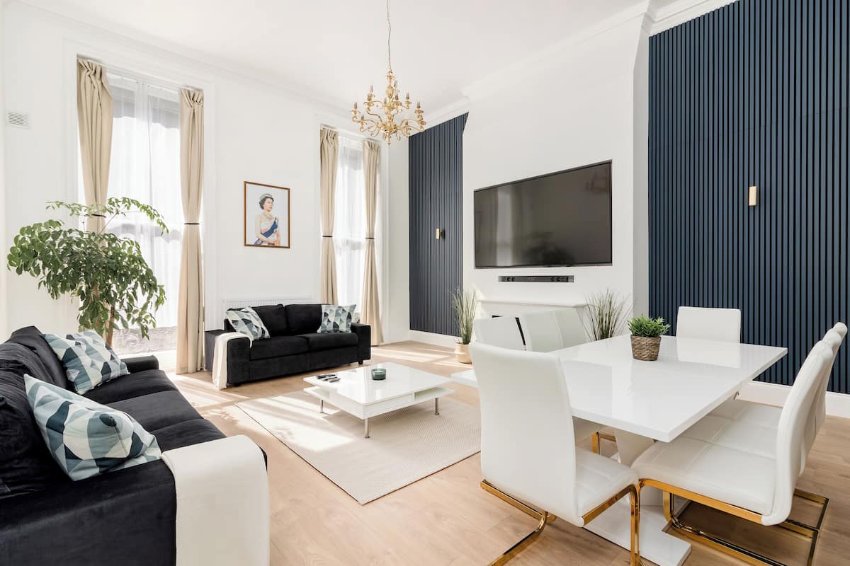 Luksushuoneisto, 2 makuuhuonetta, ilmastointi | Olohuone