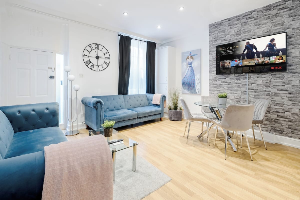 Comfort Apartment, 1 Bedroom, Air conditioning | Living room