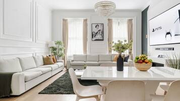 Superior Apartment, 2 Bedrooms, Penyaman udara | Ruang tamu