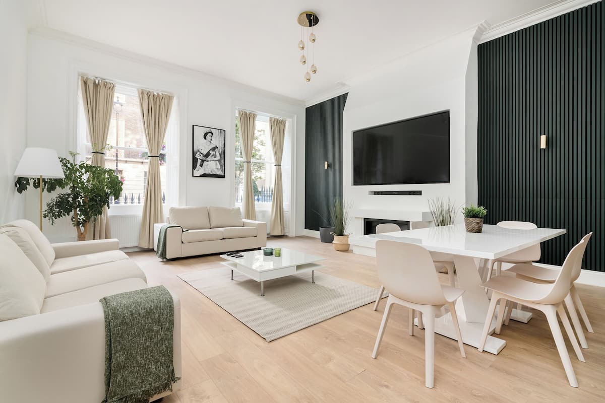 Superior Apartment, 2 Bedrooms, Air conditioning | Living room