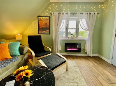 The PVD Penthouse ⭐Near Brown, RISD, College Hill⭐Top Rated Host ⭐Min to Dwntwn 