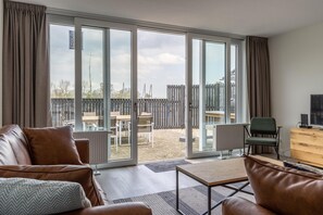 TV - Appartement - Paviljoenwei 4-1 | Sneek (Offingawier) 'Havenzicht' (Offingawier)