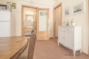 Fridge, oven, stovetop, coffee/tea maker - House of the gentle valley  (MATTINATA)
