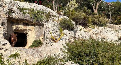 Rock Garden Villa in Isola