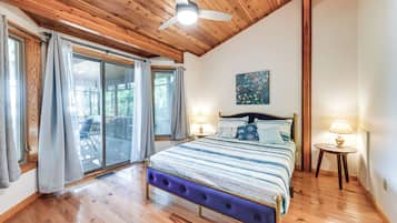 3 chambres, bureau, Wi-Fi, literie fournie