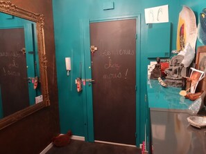 Interior - La Campagne à Paris - Montmarte (PARIS)