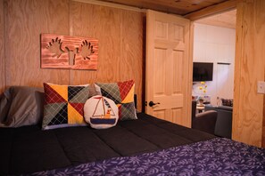 3 slaapkamers, een strijkplank/strijkijzer, reisbedje, gratis wifi