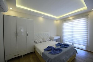 3 bedrooms, iron/ironing board, free WiFi, bed sheets - BlueHomes Grand Villa's (Antalya)