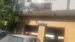 施設の正面