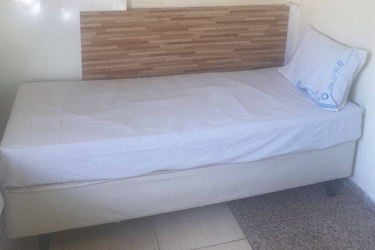 Basic Single Room | WiFi (free)