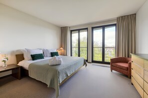 Luxury Penthouse, 1 King Bed, Private Bathroom | 1 bedroom, Egyptian cotton sheets, premium bedding, desk - Unique Luxury Central Flat (Brussels)