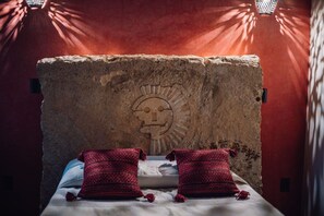 Standard Double Room | Desk, laptop workspace, blackout curtains, free WiFi - Niyana Oaxaca (Oaxaca)