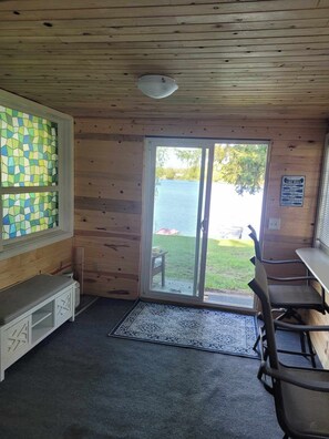 Interior - Lake Front on Little Clear Lake- Comfort Resort (Prescott)