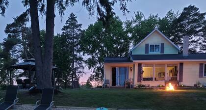 Lake Front on Little Clear Lake- Comfort Resort