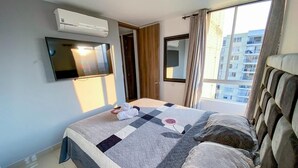 3 slaapkamers, een strijkplank/strijkijzer, wifi, beddengoed