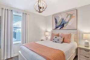 3 bedrooms, iron/ironing board, travel crib, WiFi - Coastal Comfort OB • Steps to Beach • In Heart of OB • Sleeps 10 • Fully Loaded (Orange Beach)