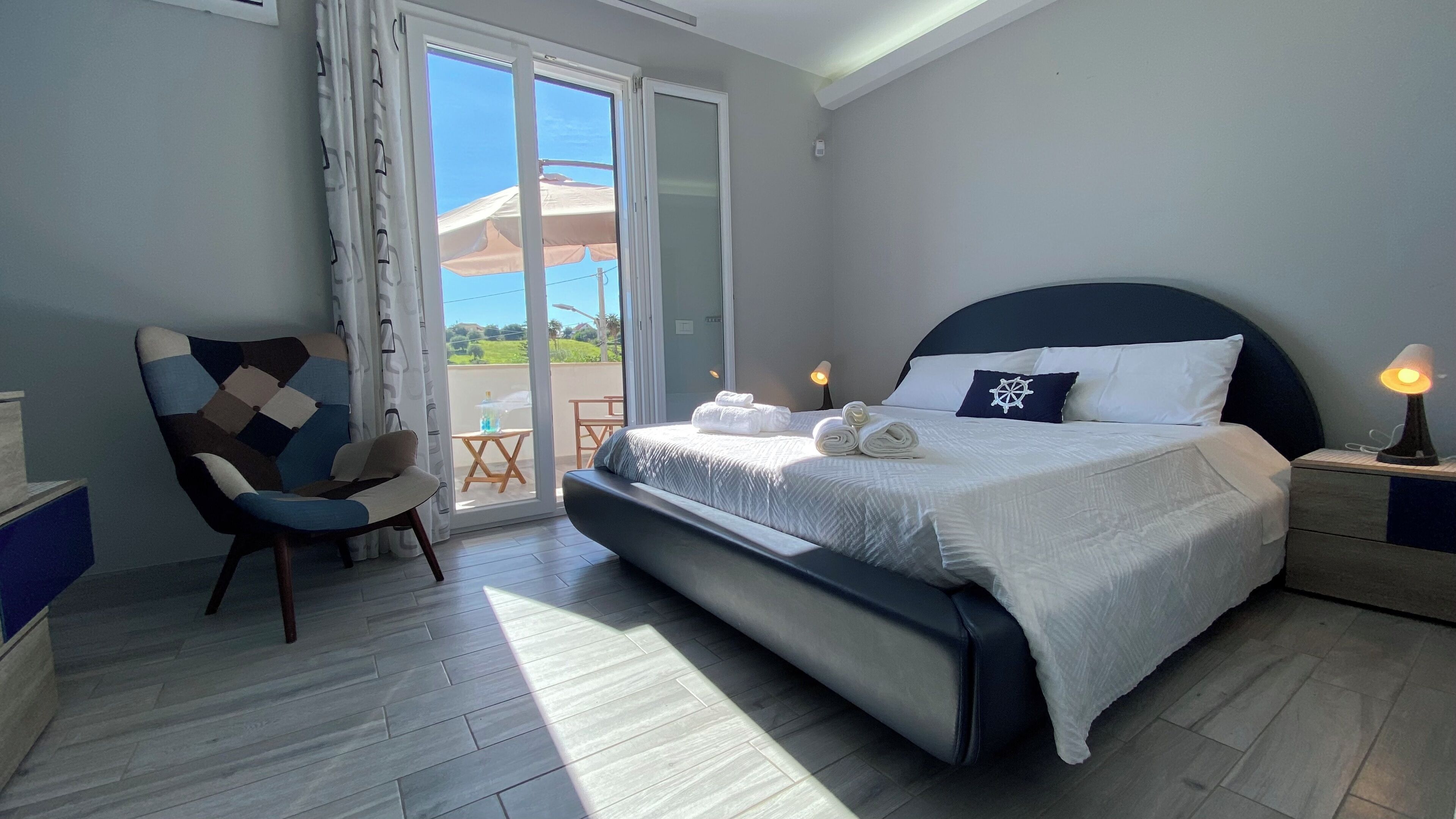 2 bedrooms, in-room safe, iron/ironing board, free WiFi