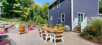 Studio with private pool, firepit, cabana, grill, & washer/dryer-Dogs ok