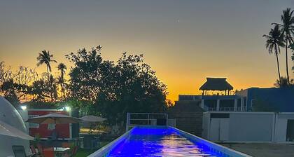 Mirror House Barra de Navidad