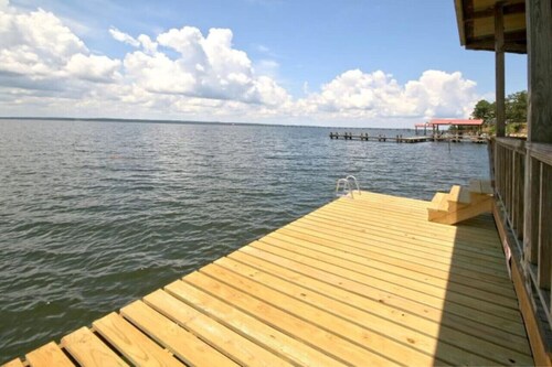 Brinkley’s Place – 2 BR 2 Baths