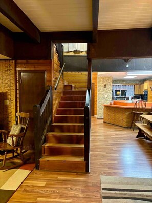 Interior - TerraLargo A Family Friendly Getaway Sleeps 10 (Many)