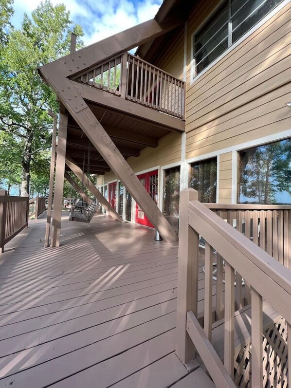 Terrace/patio - TerraLargo A Family Friendly Getaway Sleeps 10 (Many)