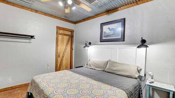 4 bedrooms, free WiFi, bed sheets