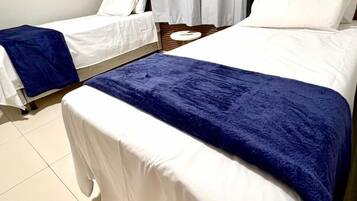 2 عدّة غرف نوم وبديكورات فريدة لكل غرفة وطراز فريد لكل وحدة ومكتب