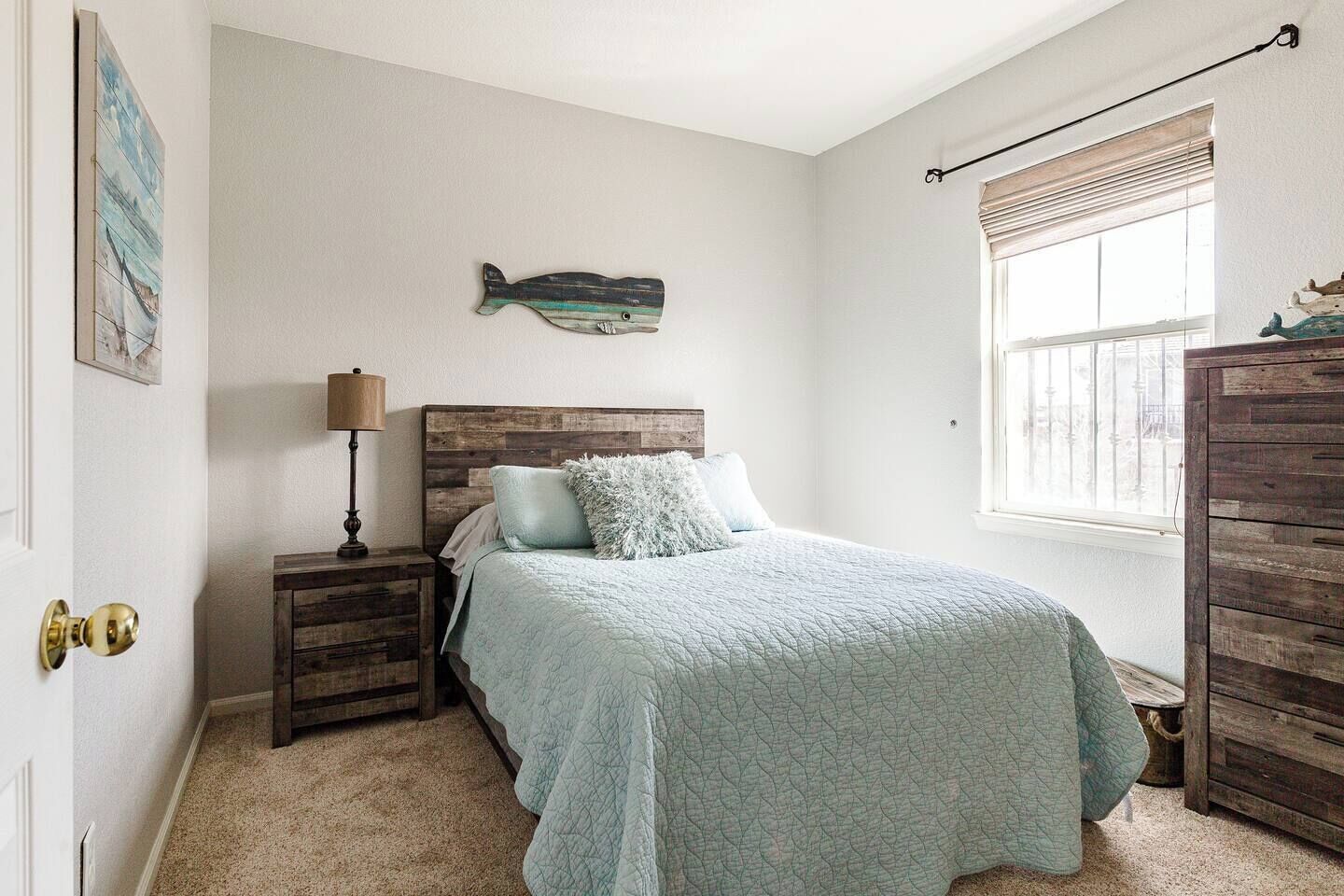 Large Private Saddle Rock Condo with a 2 car Tandem Garage