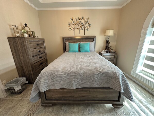 3 bedrooms, iron/ironing board, free WiFi, bed sheets