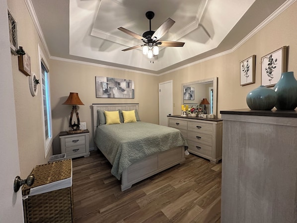 3 chambres, fer et planche à repasser, Wi-Fi gratuit, draps fournis