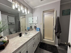 Handdoeken, zeep, shampoo, toiletpapier