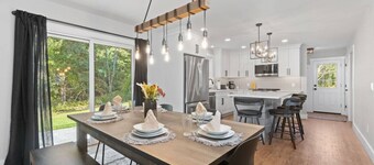 New Centrally located Stylish Modern Farmhouse