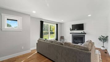 Smart TV, fireplace, offices