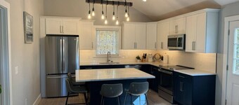 Brand New Cozy Coastal Cottage